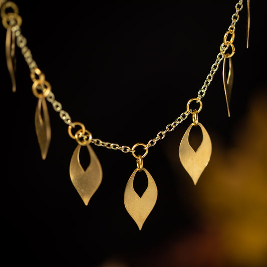 Gold Leaflet Necklace